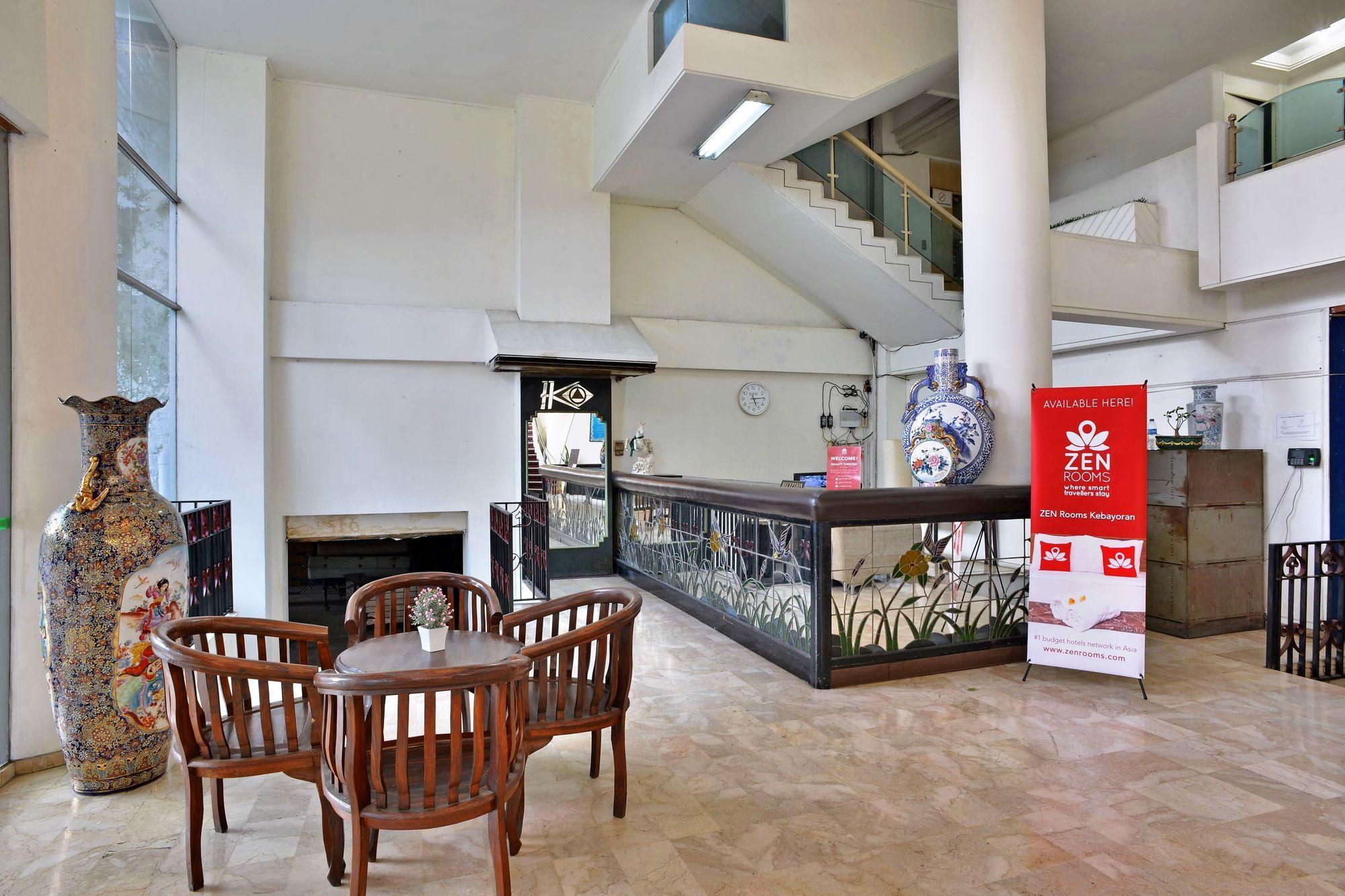 Reddoorz Plus Near Kebayoran Baru Blok S Jakarta Exterior photo